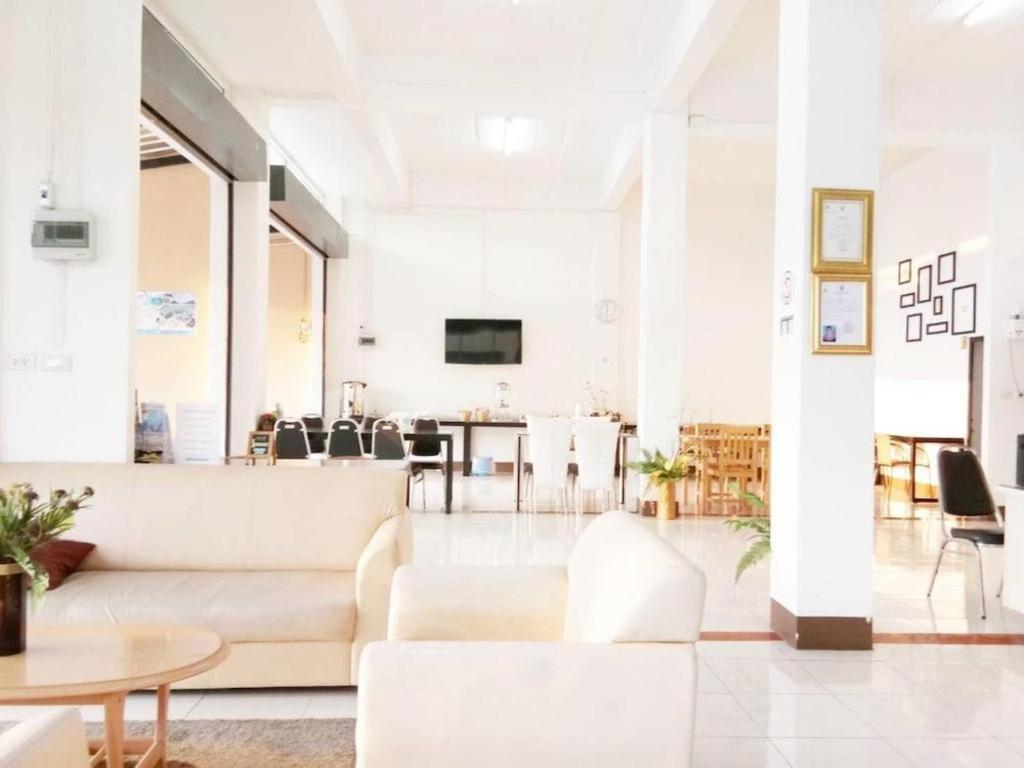 Rueangrat Hotel Ranong Eksteriør billede