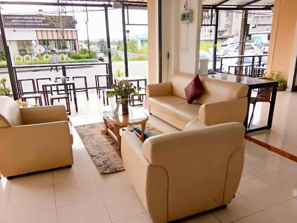 Rueangrat Hotel Ranong Eksteriør billede